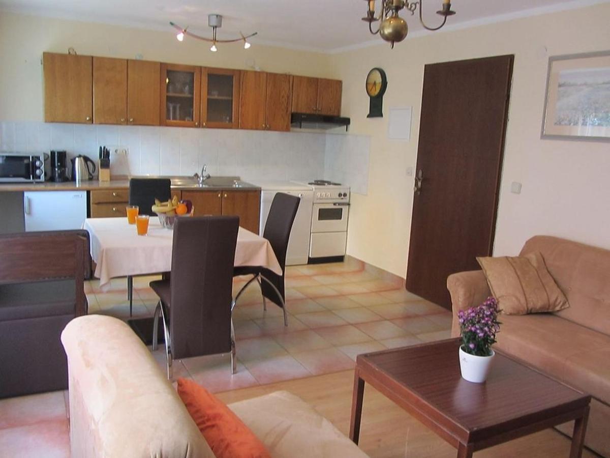 Apartments Marijana Srsici Esterno foto