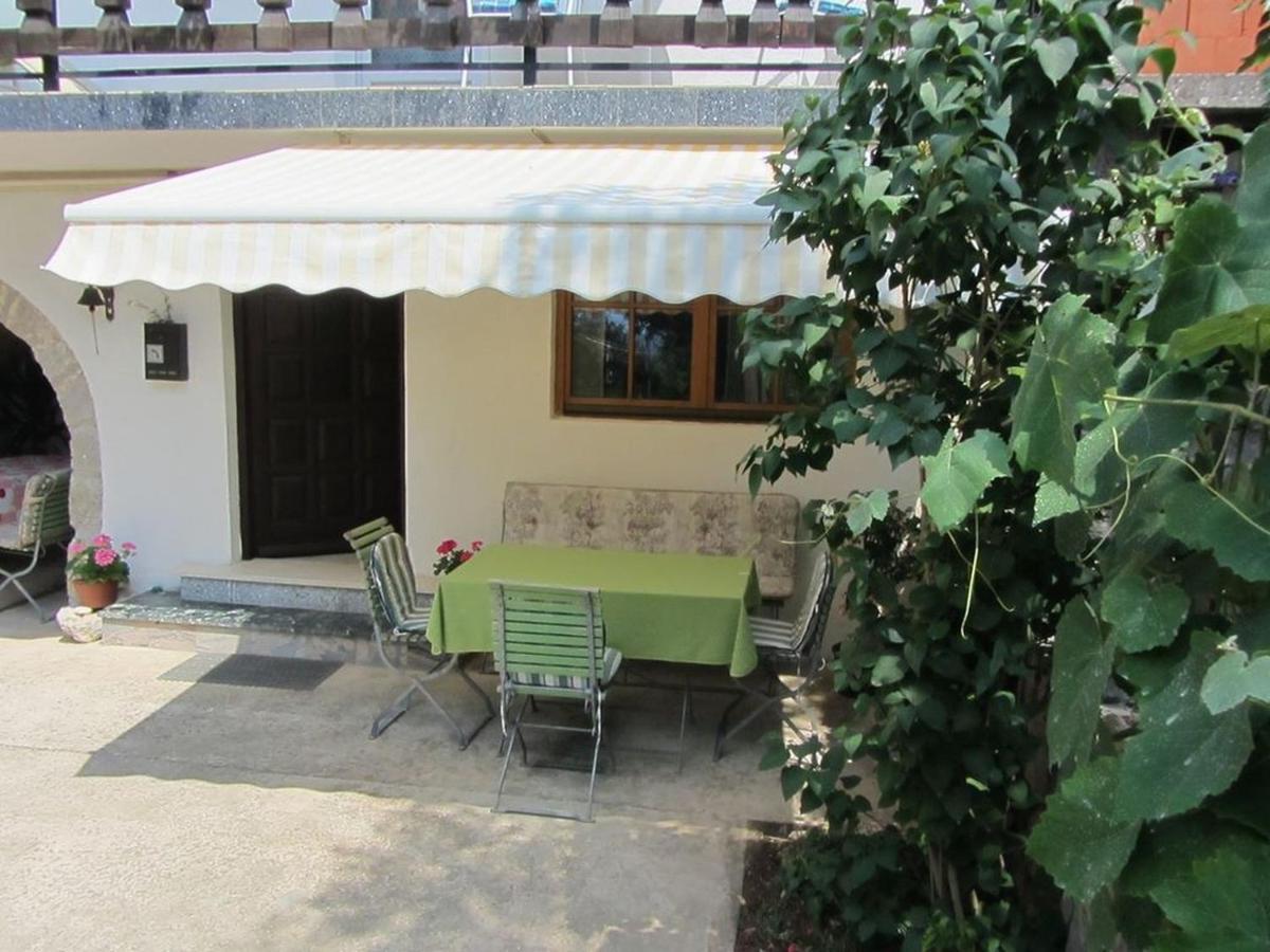 Apartments Marijana Srsici Esterno foto