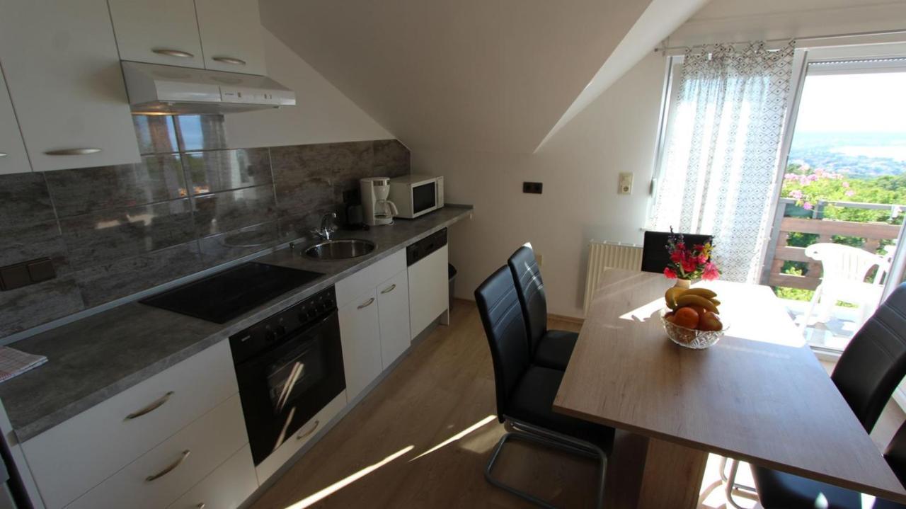 Apartments Marijana Srsici Esterno foto